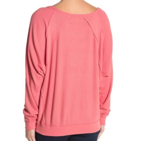 Last 1 🌼 Free People Oversized Waffle Top - Picture 3 of 3